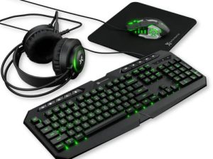 Clavier et souris de jeu et casque