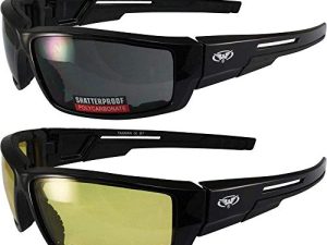 paires de lunettes de soleil de moto