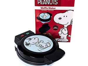 Uncanny Brands Peanuts Waffle Maker - Faire