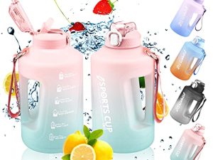 Bouteille d'eau avec paille